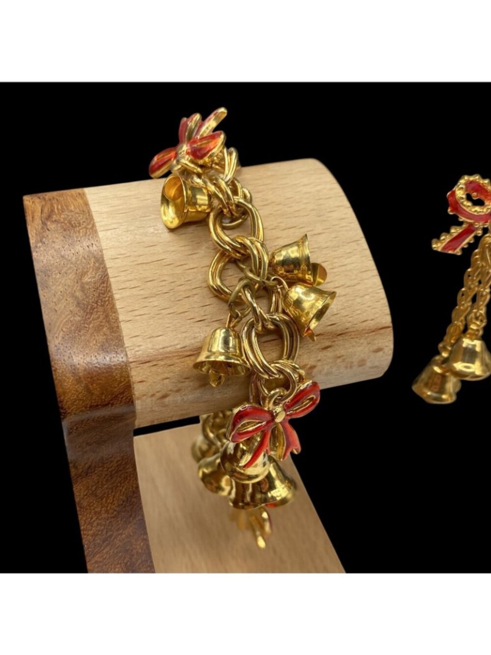 Christmas Bells Earrings & Bracelet With Enamel Red Bows Size 6.5 Gold Tone - Picture 4 of 6